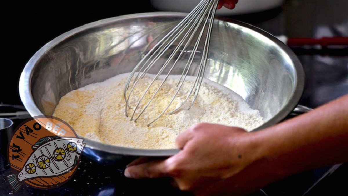 Trộn bột gạo : bột bắp : bột năng theo tỷ lệ 2:1:½ 