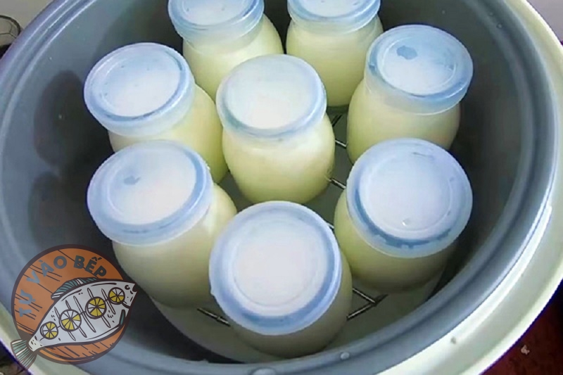 Ủ sữa chua bằng nồi cơm điện đơn giản, tiện lợi được nhiều người lựa chọn